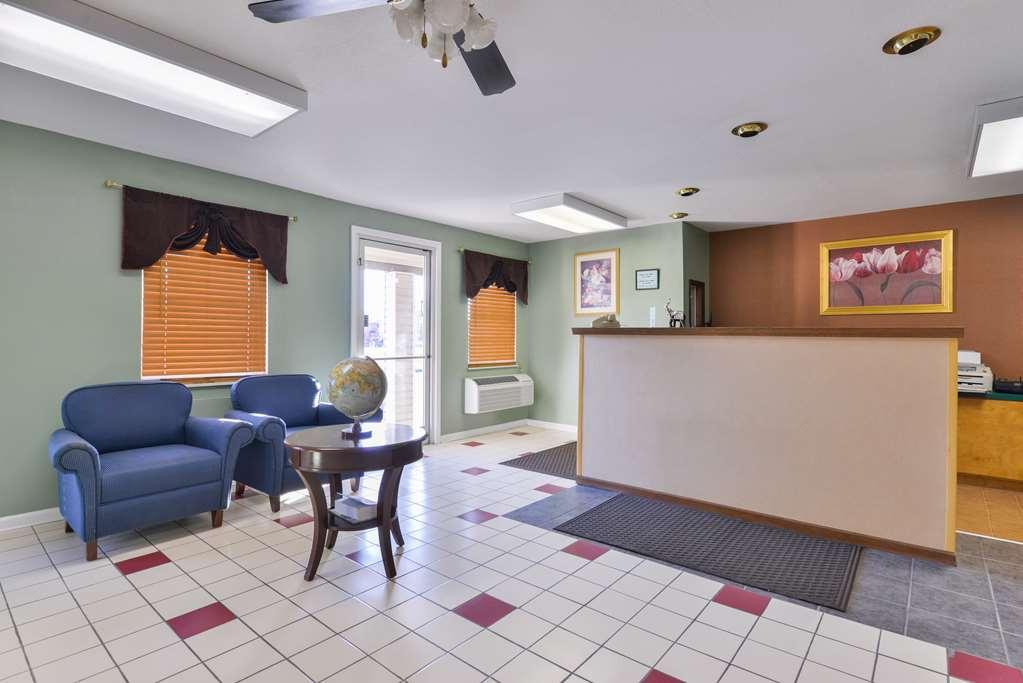 Americas Best Value Inn Of Decatur Інтер'єр фото